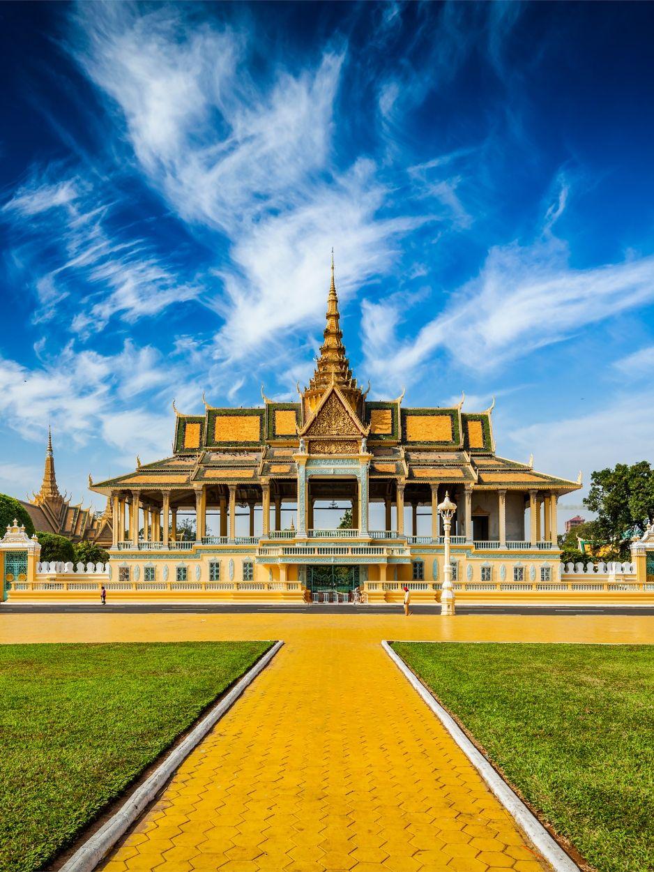 Exploring Phnom Penh - The Heartbeat of Cambodia